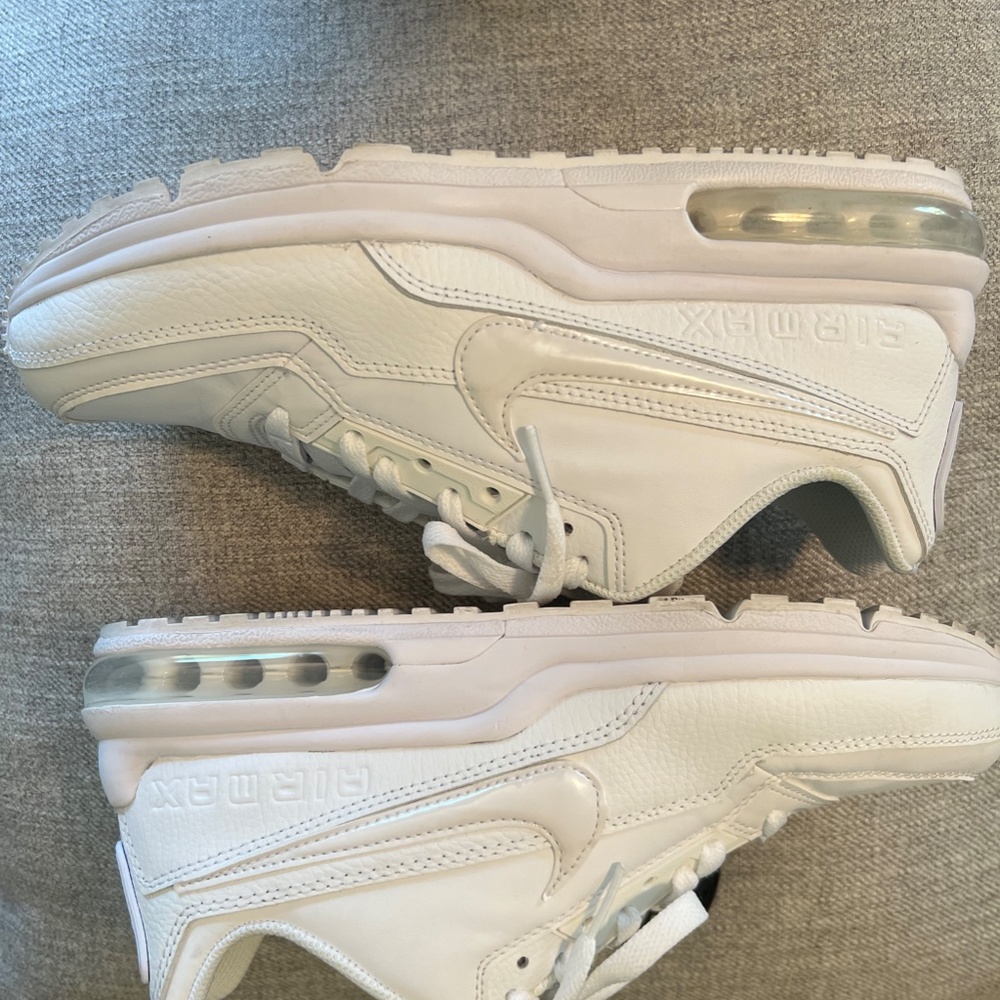 Nike AirMax - Picture 3 of 5